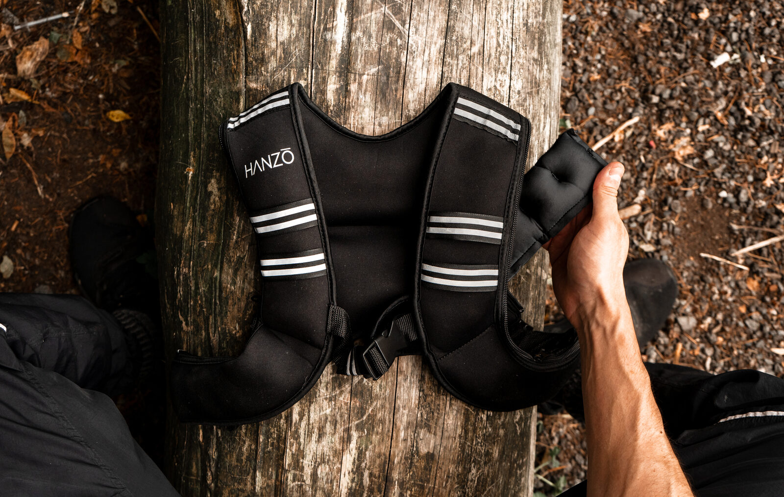 Adding a removable weight to the HANZO adjustable weighted vest